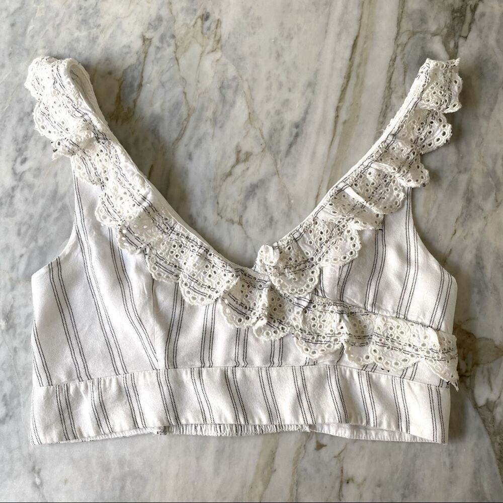AMERICAN EAGLE Womens White Eyelet Lace V-Neck Cross Front Striped Crop Top XS - Picture 2 of 5